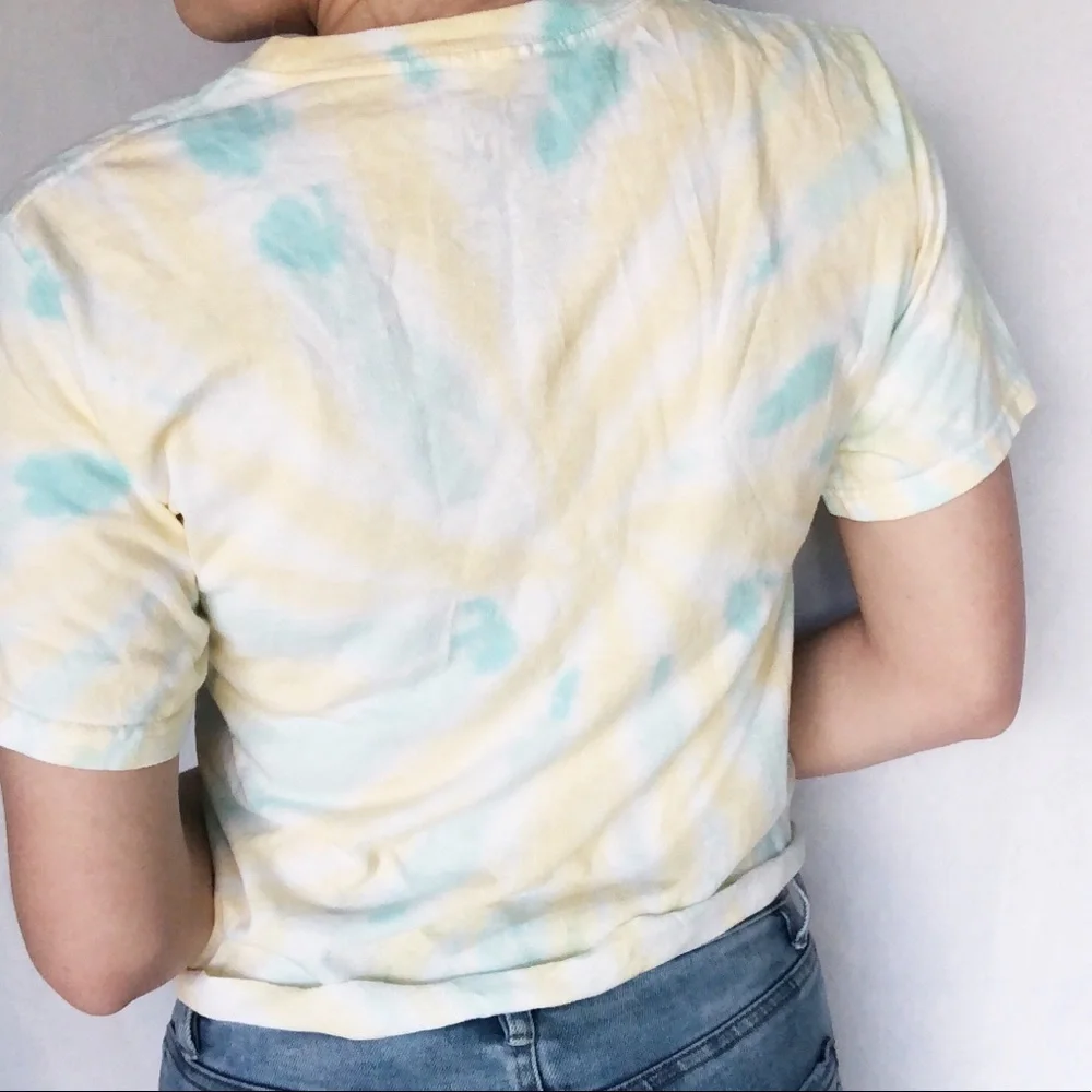 MTV NWOT Graphic Tee - Picture 3 of 4